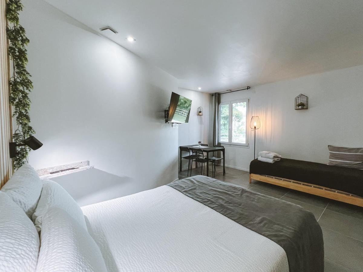 Sky - Gite Meuble & Confort Drome - Ecolodgite Laveyron المظهر الخارجي الصورة
